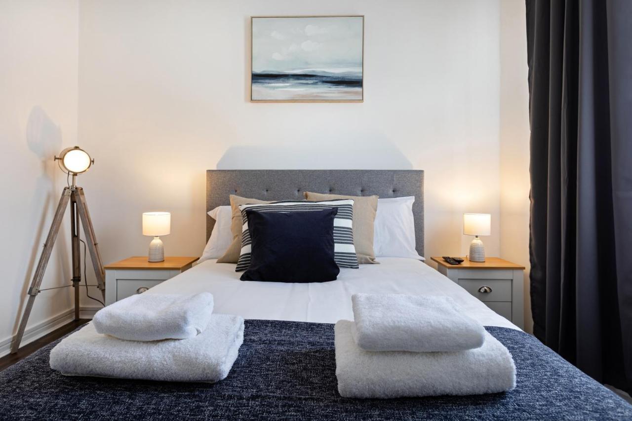 Modern 1-Bedroom Apartment, Beach 5-Min Walk, Free Parking 韦茅斯 外观 照片